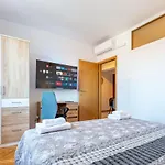 Bobo 2br Apartment